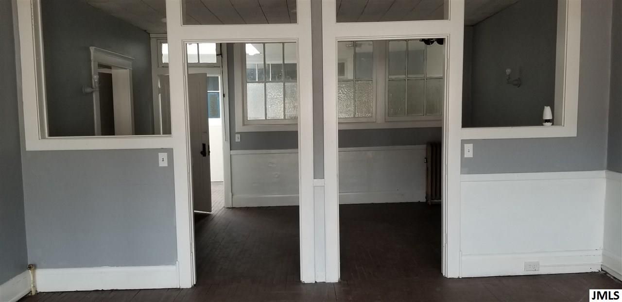 133 E Washington Ave, Jackson, MI 49201